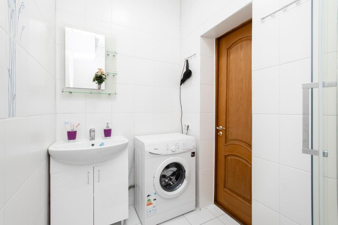 Comfortable Apartment In The Golden Square. Αλμάτι Εξωτερικό φωτογραφία